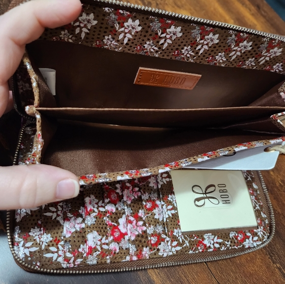 Nila large zip around continental Wallet - Picture 6 of 10